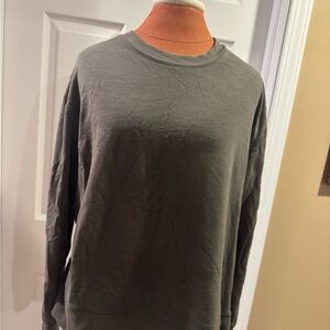 Ava & Viv Women’s Olive Crewneck Sweater